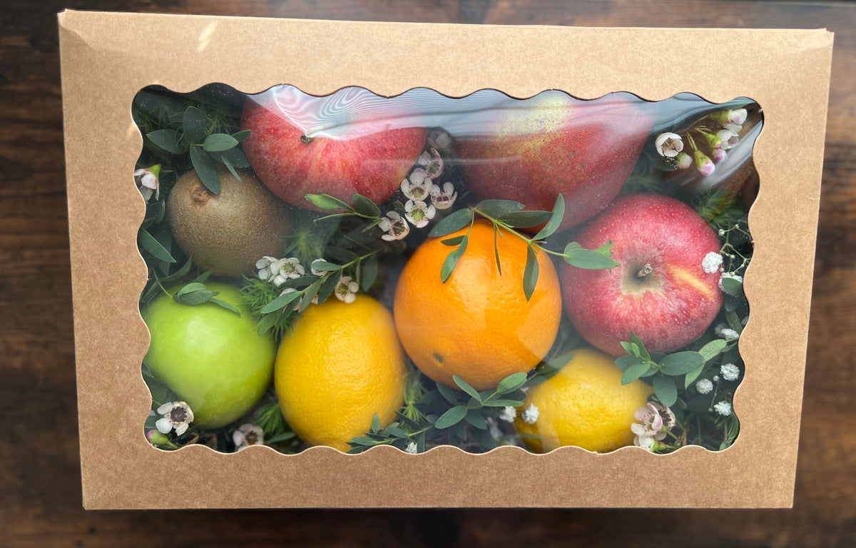 Caja de frutas y flores "Luxe Fruit & Bloom"